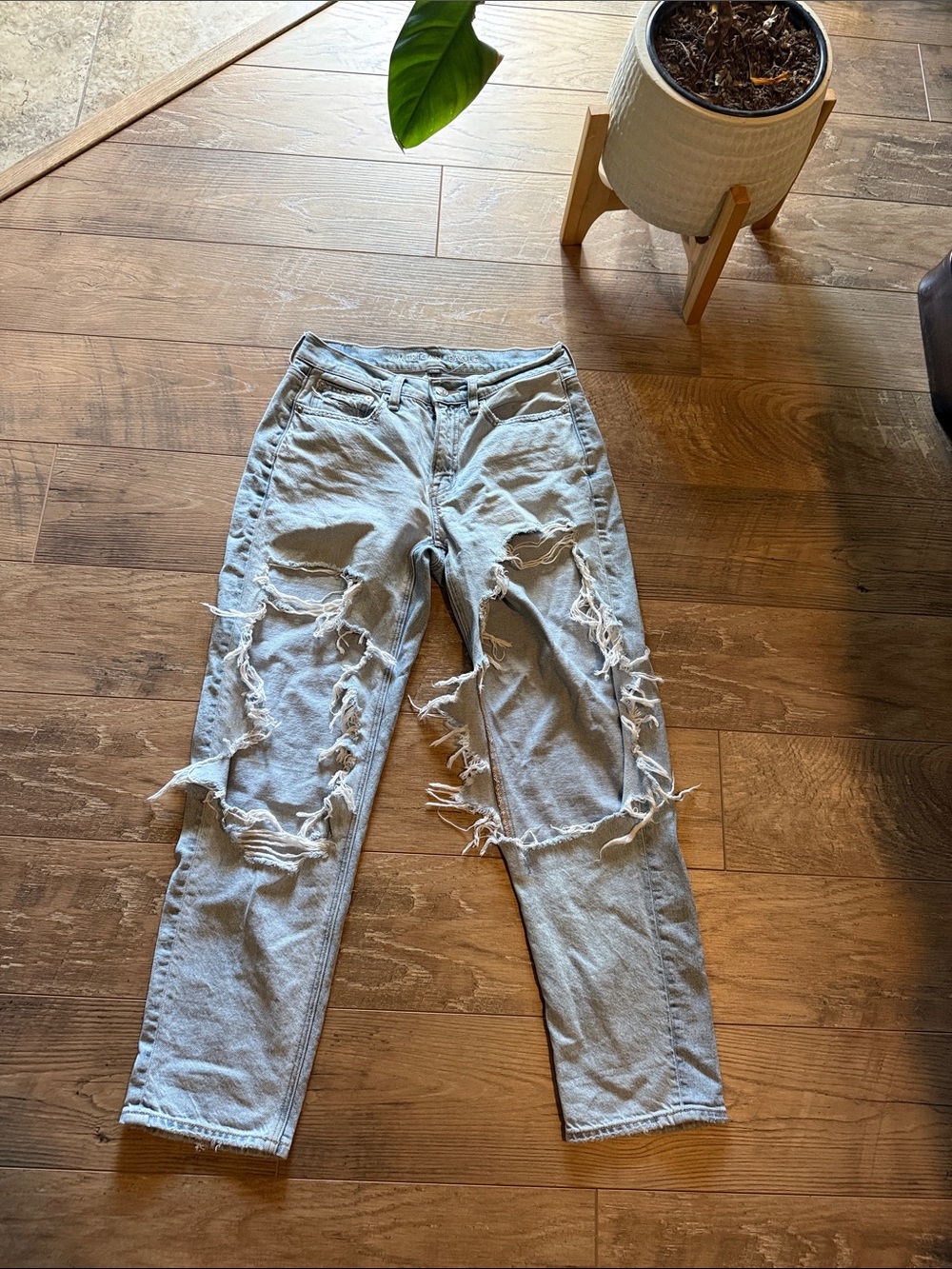 American Eagle Light Blue Denim Jeans